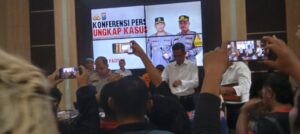 Gara Gara Pinjol, Seorang Wanita Racuni Tetangga.