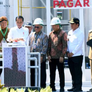 Joko Widodo Resmikan Pabrik Minyak Makan Merah di Deliserdang.