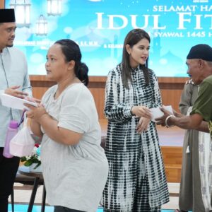 Open House,Ratusan Masyarakat Padati Rumah Dinas Bobby Nasution.