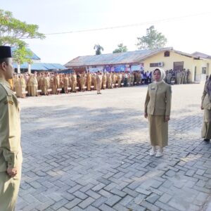 Gelar Apel Gabungan Pasca Lebaran Idul Fitri, Sekda Batu Bara Tekankan Kedisiplinan ASN