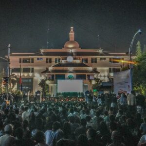 Antusiasme Luar Biasa Nobar Indonesia vs Irak, Ribuan Warga Padati Halaman Kantor Wali Kota Medan.