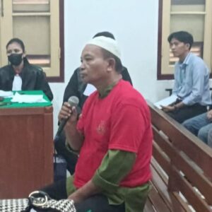 Terdakwa Tumirin Bantah Palsukan dan Gunakan Surat Palsu.