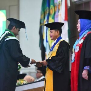 2.211 Lulusan USU Wisuda. Rektor : Perguruan Tinggi Harus Inovatif dan Adaptif.