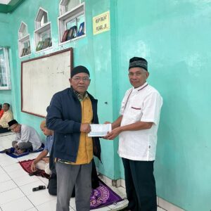 Pensiunan Karyawan Pesantren Darul Mursyid Diberangkatkan Haji.