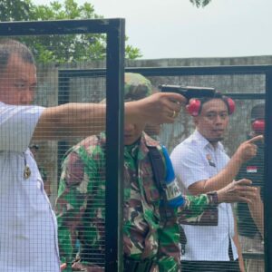 Kalapas Binjai Latihan Menembak Bersama Dandim 0203/ LKT dan Danyon Arhanud 11/WBY.
