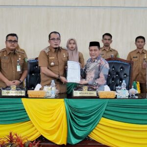 Wakil Wali Kota Medan Aulia Rachman Terima Draf Perubahan Perda Kota Medan No 6 Tahun 2015.