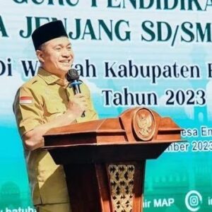 Mantan Bupati Batu Bara Zahir Jadi Tersangka.