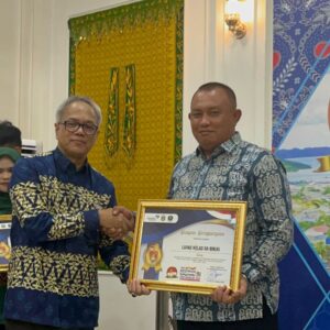 Kalapas Binjai Terima Penghargaan Mitra Program Bapak Asuh Anak Stunting.