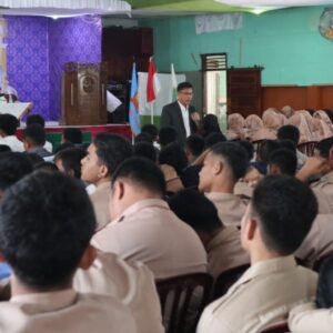 Cerdas Berkomunikasi, Pesantren Darul Mursyid Bekali Santri dengan Keterampilan Public Speaking.