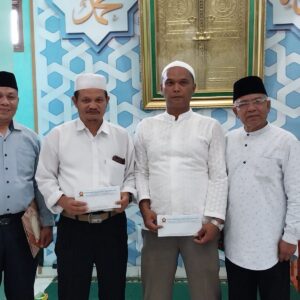 Pesantren Darul Mursyid Kembali Beri Hadiah Umroh untuk Guru dan Karyawan Berprestasi