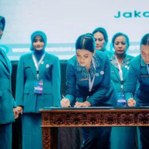 Tri Tito Karnavian Lantik Kahiyang Ayu Jadi Ketua TP PKK dan Ketua Tim Pembina Posyandu Sumut