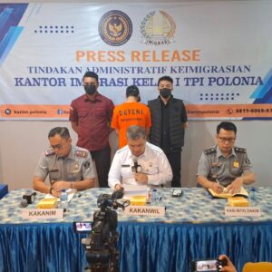 Diduga Salahgunakan Izin Tinggal, WNA Asal Tiongkok Diamankan Imigrasi Polonia : Kakanwil Sumut Tegaskan Komitmen Tegakkan Hukum Keimigrasian