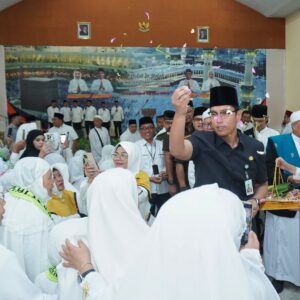 Rico Waas Tepung Tawar 2.635 Calon Jamaah Haji Kota Medan