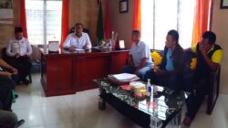 Maujana Nagori Banjar Hulu Layangkan Surat Pemberhentian Pangulu, Warga Datangi Kantor Camat
