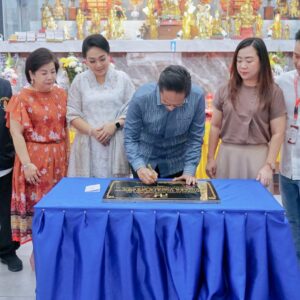 Rico Waas Hadiri Perayaan Hari Raya Tri Suci Waisak, Penting Pengendalian Diri