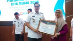 Rico Waas Beri CSR Award Kepada Perusahaan Terbanyak Salurkan CSR