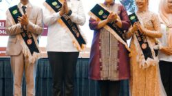 Rico Waas dan Airin Rico Waas Dinobatkan Ayah Bunda GenRe Kota Medan