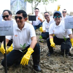 MIND ID Bersama Anggota Grup INALUM Gelar Aksi Penanaman Mangrove di Mempawah