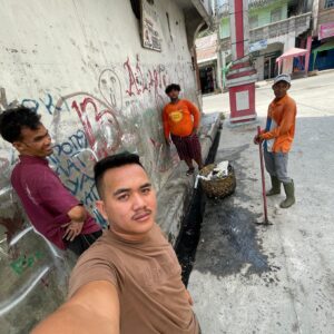 Bukan Urus Parit, Petugas Kebersihan Fokus Angkut Sampah Demi Tanjung Tiram Bersih