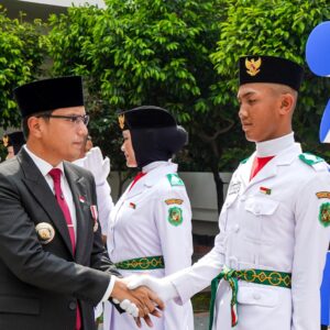 Khidmat dan Penuh Haru, Rico Waas Kukuhkan Paskibraka Kota Medan 2025
