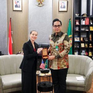 Rico Waas Bahas Peluang Investasi Dengan Konsul Amerika Serikat