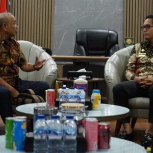 Rico Waas Minta Bangkitkan Kejayaan Sepatu Lokal