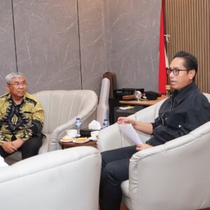 Rico Waas Berupaya Menjawab Pertanyaan Muncul di Masyarakat