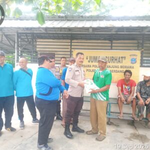 Polsek Tanjung Morawa Gotong Royong, Bantu Korban Kebakaran