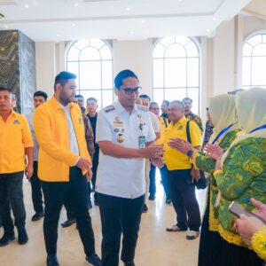 Rico Waas : Bagaimana Bisa Suami dan Anak-Anak Betah di Rumah