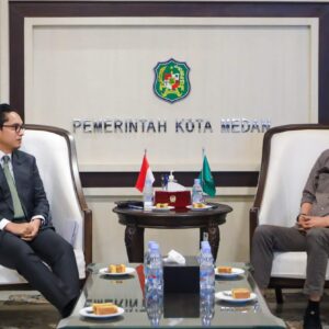 Rico Waas Terima Pemred Waspada Austin Tumengkol, Apresiasi Program Sapa Warga