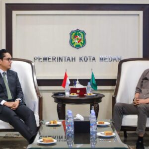 Rico Waas Terima Pemred Waspada Austin Tumengkol, Apresiasi Program Sapa Warga