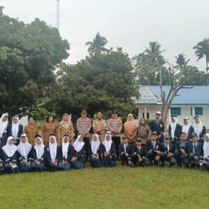 Polsek Lima Puluh Gelar Program Police Go To School di SMPN 2 Lima Puluh