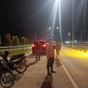 Polsek Lima Puluh Gelar Patroli Malam Antisipasi Tawuran dan Geng Motor