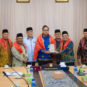 Rico Waas Dapat Marga Ginting Suka.Ini Penghargaan Tertinggi