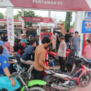 Polsek Medang Deras Pantau SPBU  Akibat Keterlambatan Distribusi