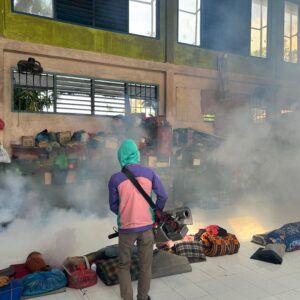 Antisipasi DBD, Petugas Kesehatan  Fogging Kamar Hunian Lapas Labuhan Ruku