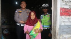 Satlantas Polres Batu Bara Gelar Jumat Berkah, Bagikan Sembako kepada Masyarakat