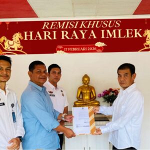 Momentum Imlek, Satu Warga Binaan Lapas Labuhan Ruku Terima Remisi Khusus