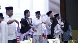 Zakiyuddin Harahap Serahkan Santunan Anak Yatim pada Buka Puasa Bersama Gerindra Sumut