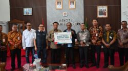 INALUM Salurkan Bantuan Rehabilitasi Gereja Terdampak Banjir di Humbang Hasundutan