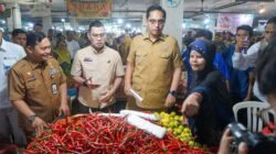 Pantau Pasar Jelang Idulfitri, Wali Kota Medan Pastikan Stok Aman dan Harga Stabil