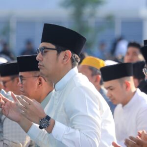 Salat Idulfitri 1447 H, Rico Waas Ajak Warga Perkuat Persatuan dan Bangun Medan Untuk Semua