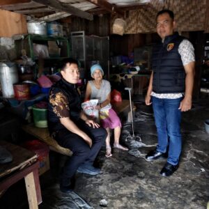 Satreskrim Polres Batu Bara Gelar Jumat Berkah, Salurkan Bantuan untuk Kaum Dhuafa